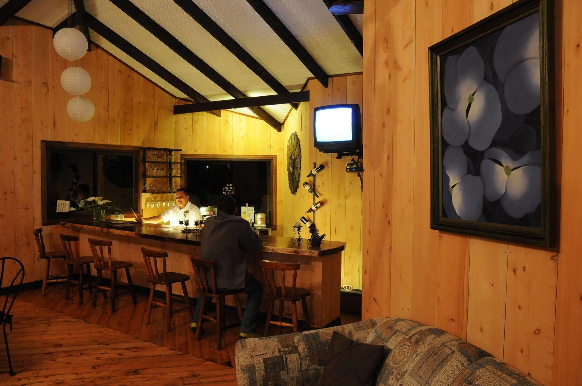 Trogon Lodge ซาน เจราร์โด  เด โดตา ภายนอก รูปภาพ
